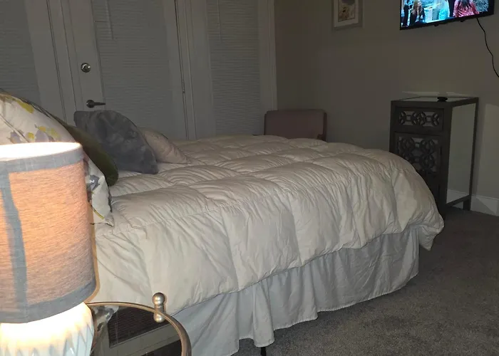 Stylish Downtown Loft 2 Queen Beds Pool Gym Free Parking Fort Worth